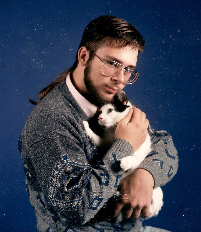 Beautiful glamour shot with a cat.