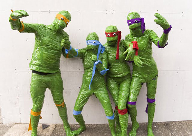 Funny TMNT cosplay fail.