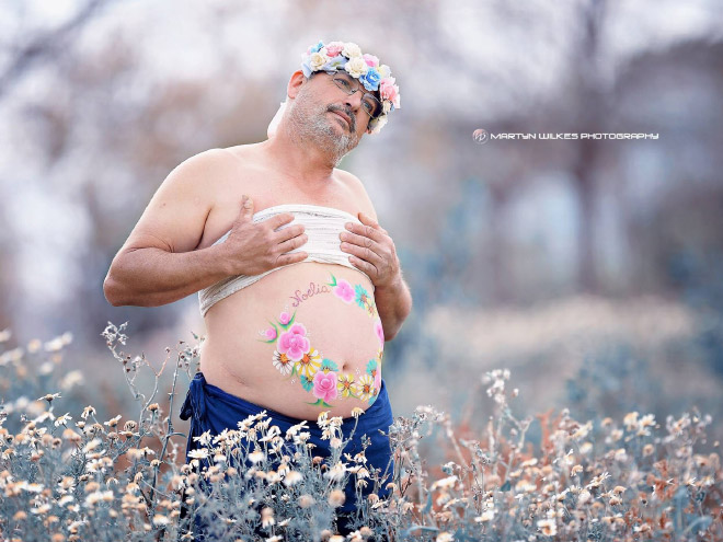 Pregnant photoshoot parody.