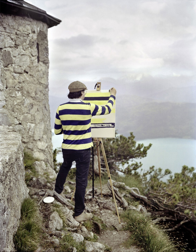 This artist travels around just to paint the pattern of his own shirt.