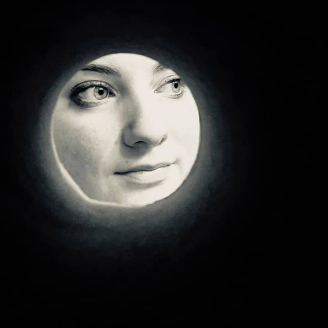 Taking a selfie through toilet paper roll will make you look like the Moon.