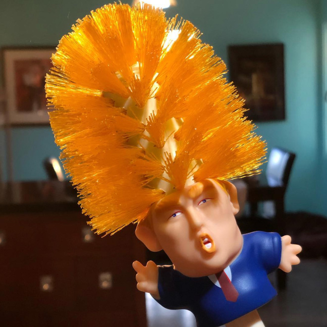 Trump toilet brush.