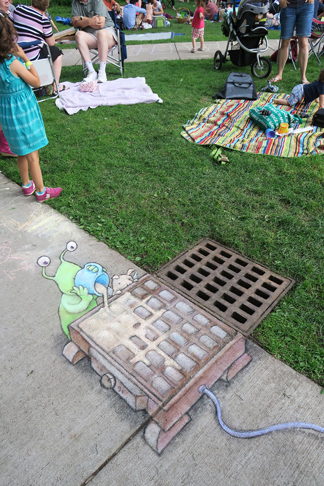 Awesome 3D chalk art.