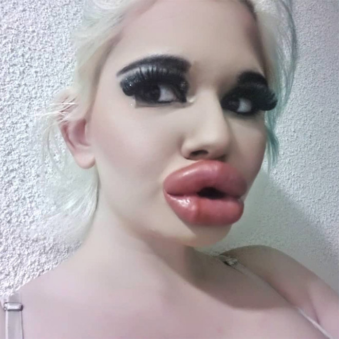 Would you kiss her?