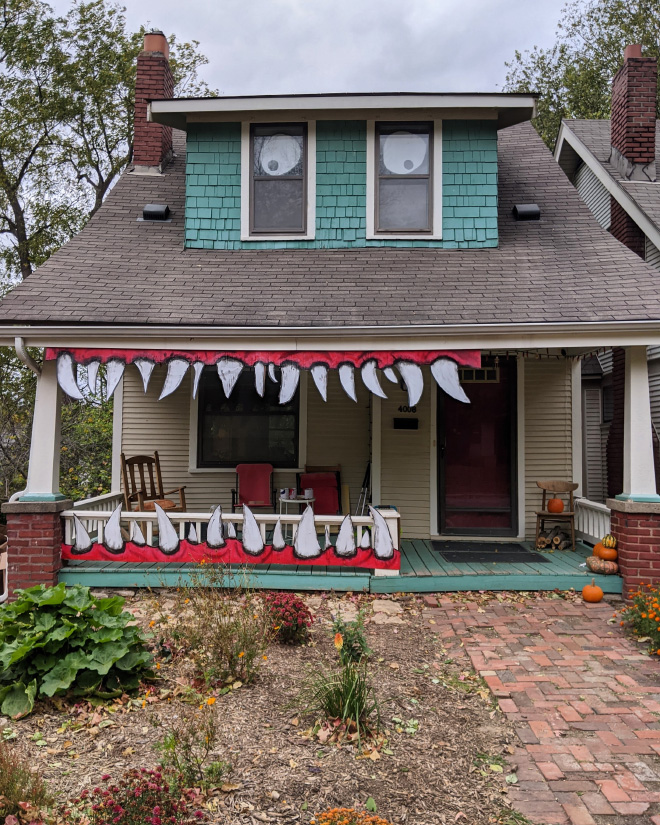 Awesome Halloween decoration.