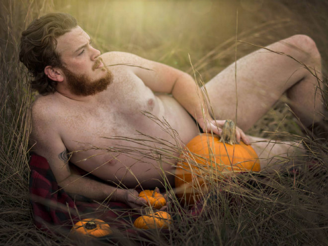 Sensual autumn photoshoot.