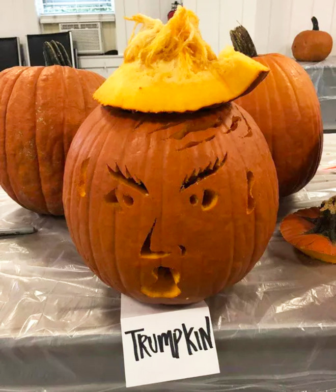 Trumpkin (Trump pumpkin).