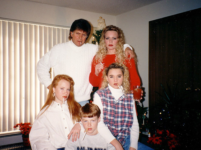 Weird Christmas family photo.