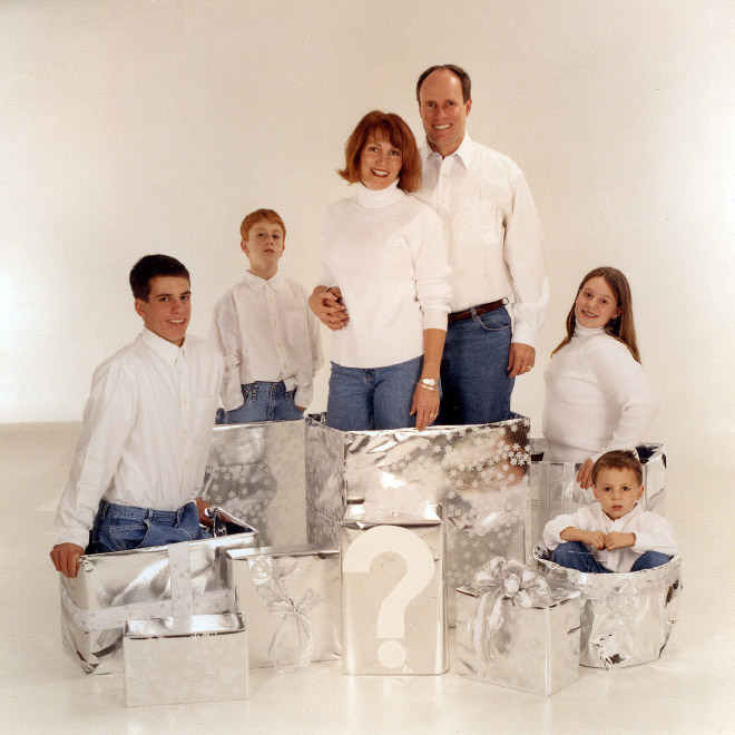 Weird Christmas family photo.