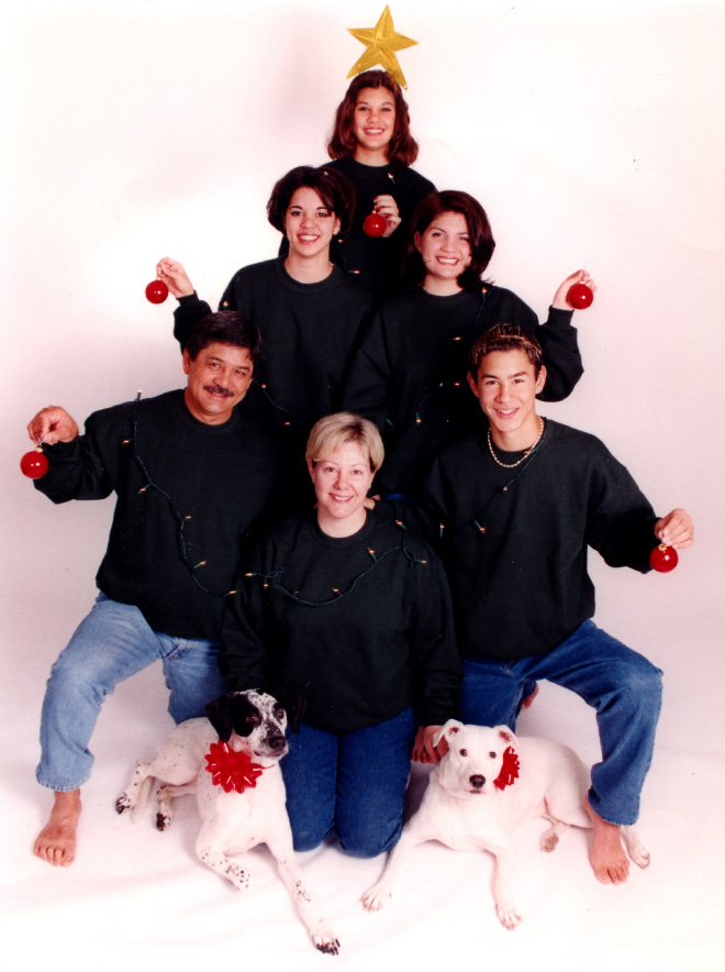 Weird Christmas family photo.