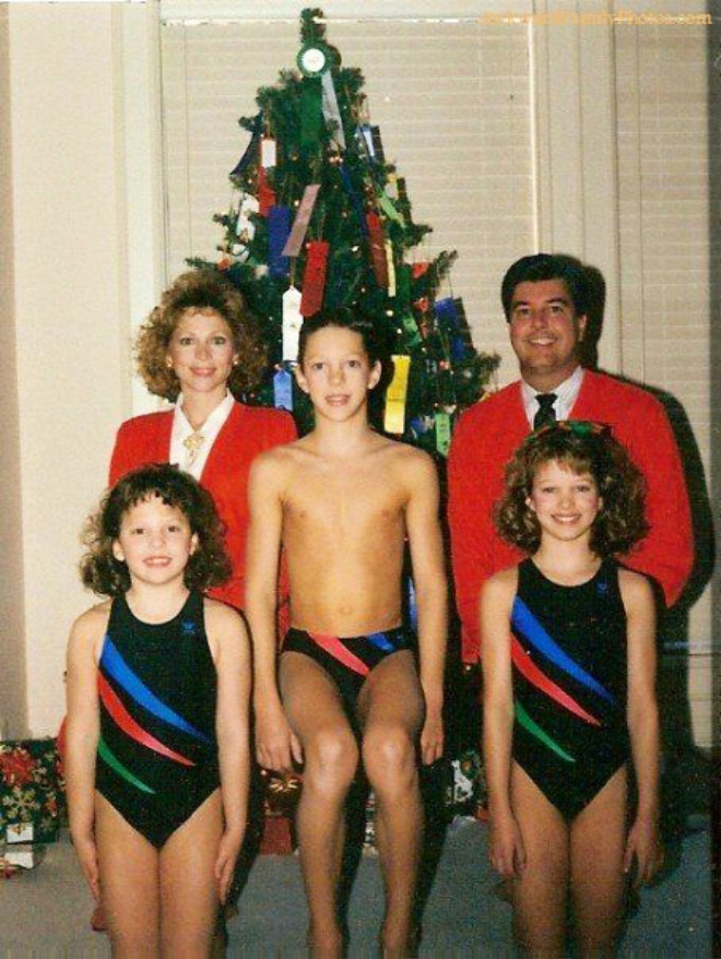 Weird Christmas family photo.