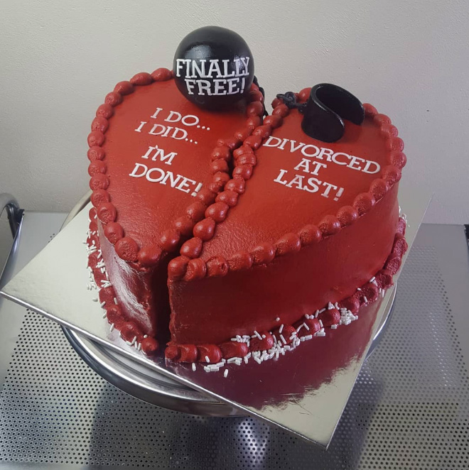 Funny divorce cake.