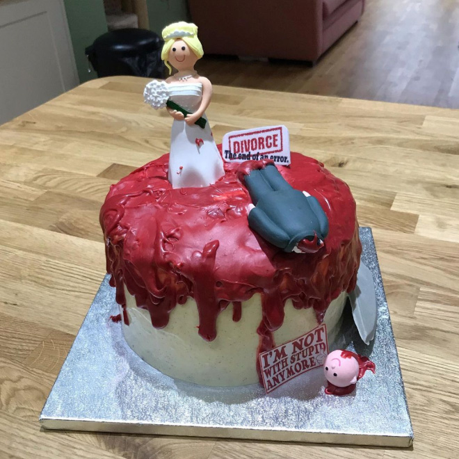 Funny divorce cake.