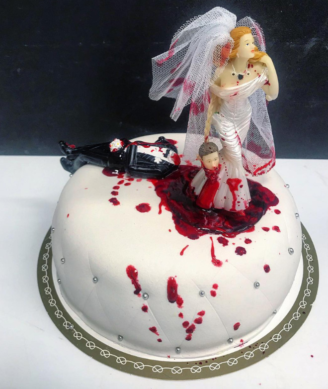 Funny divorce cake.