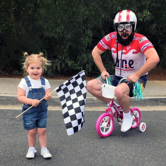 Awesome dad and daughter photo.