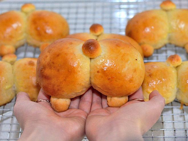 Delicious corgi butt bread.