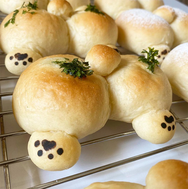 Delicious corgi butt bread.