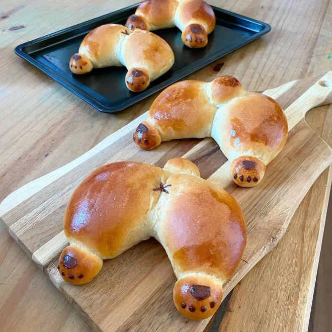 Delicious corgi butt bread.