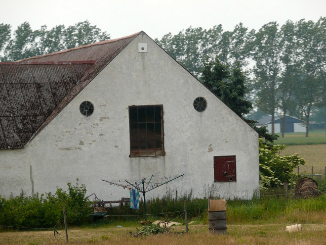 This house is judging you.