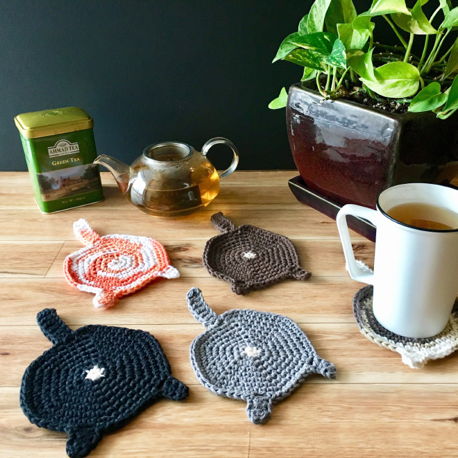 Crochet cat butt coasters.