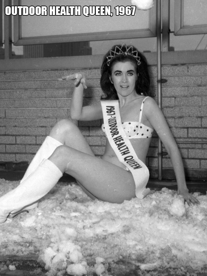 Weird beauty queen from the 20th century.