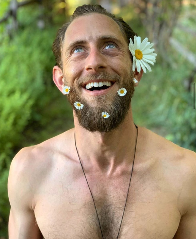 Flower beard trend.