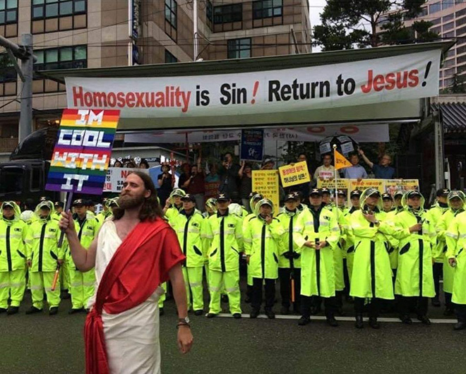 Hilarious pride sign.