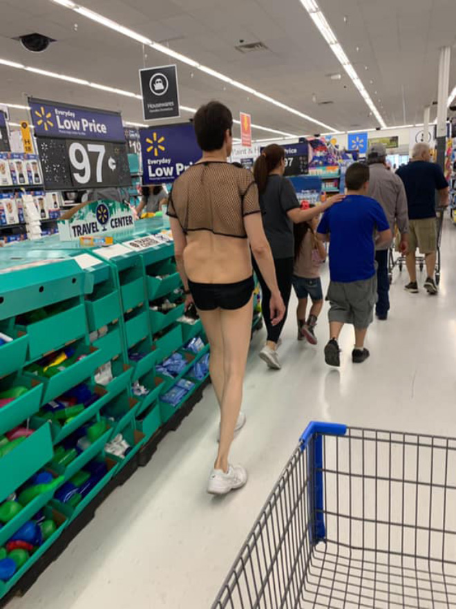 People of Walmart fashion.