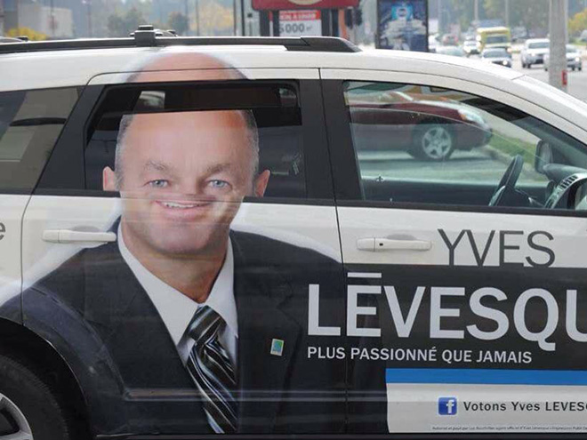 When ads on cars fail hilariously...