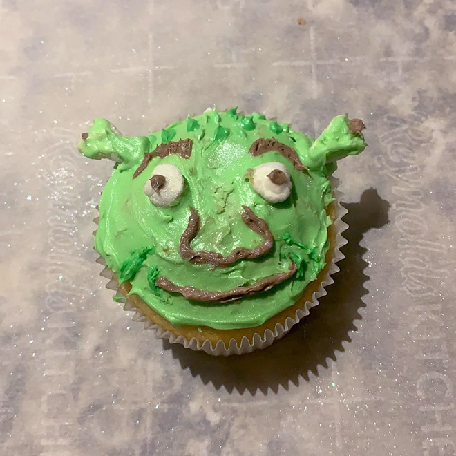 Shrek cake fail.