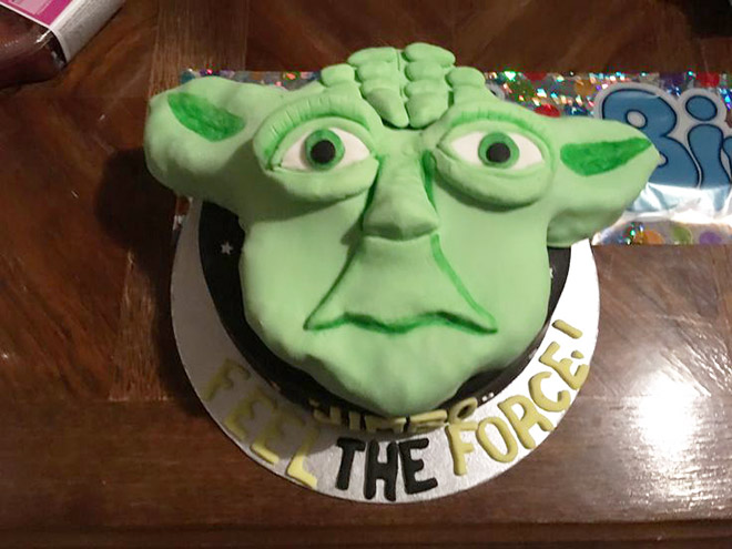 Some Yoda cakes should have never been made...