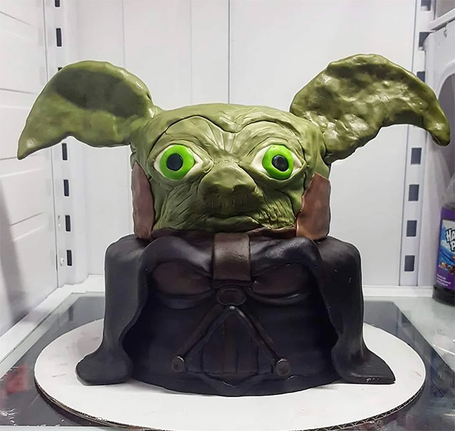 Some Yoda cakes should have never been made...