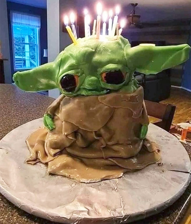 Some Yoda cakes should have never been made...