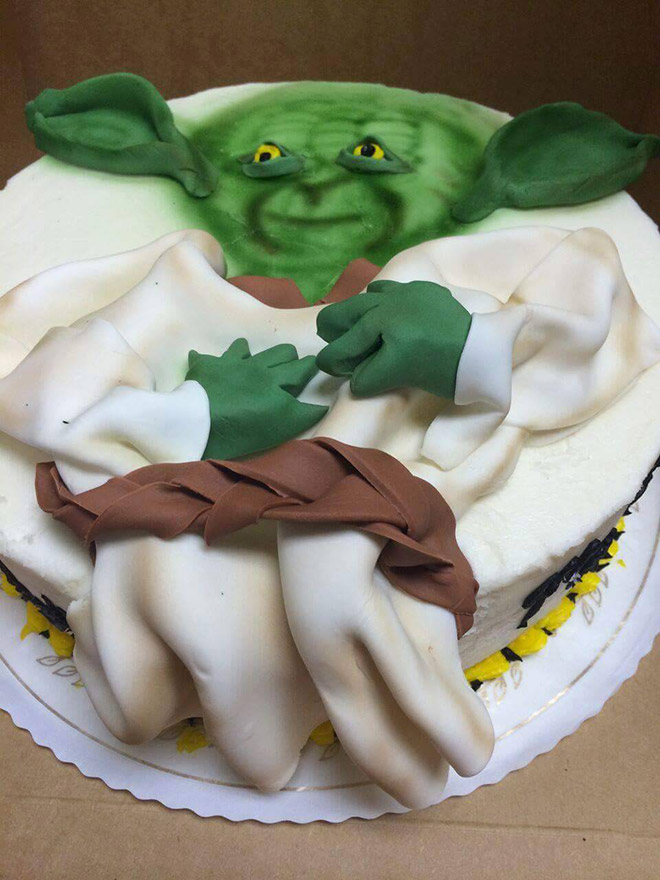 Some Yoda cakes should have never been made...