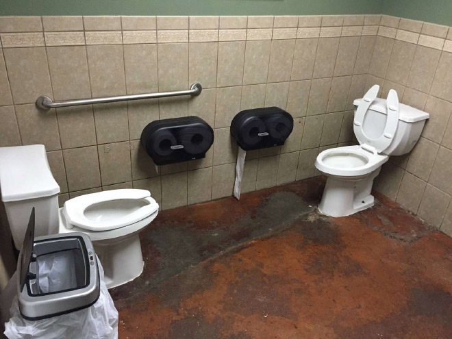 Toilet design fail.