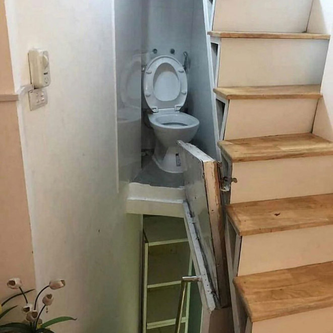 Toilet design fail.