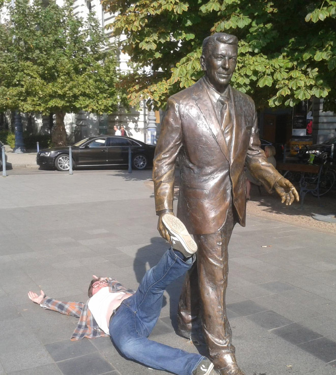 Statues are beating up people!