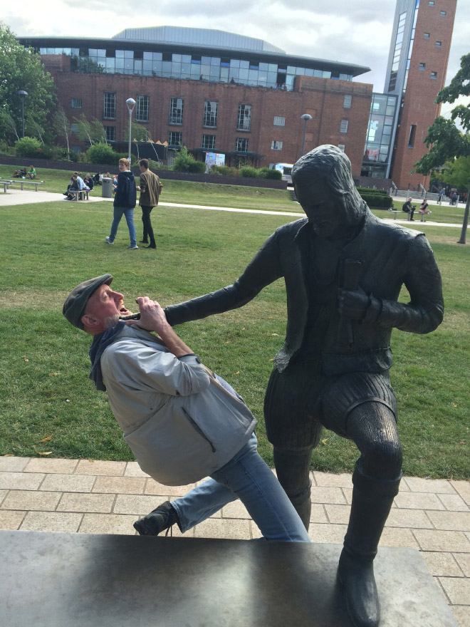 Statues are beating up people!