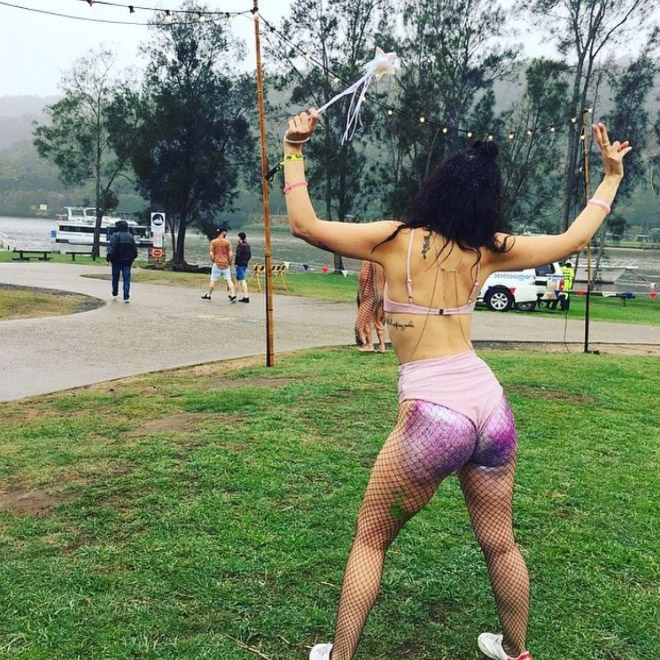 Glitterbutt: dumb instagram trend.