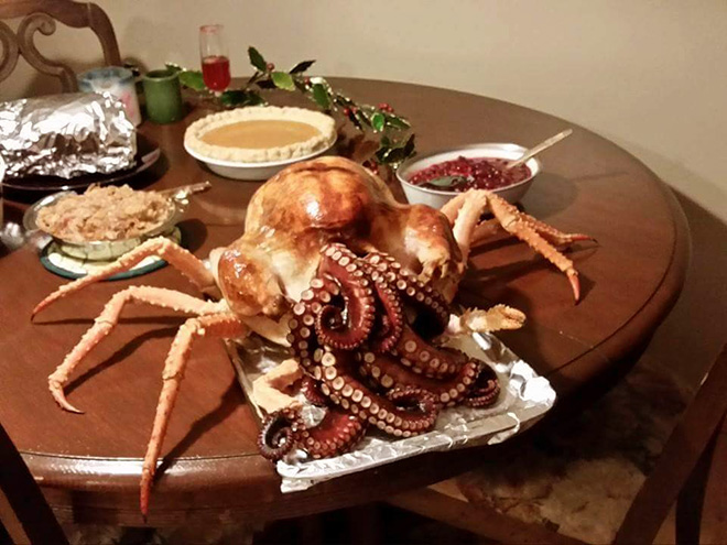 Happy Thanksgiving and enjoy some Cthulhu turkey!