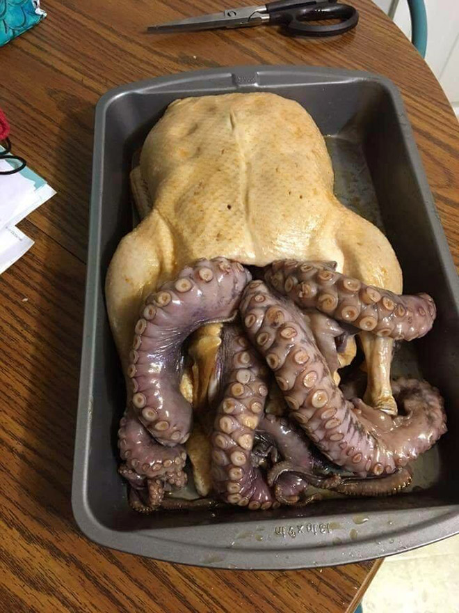 Happy Thanksgiving and enjoy some Cthulhu turkey!