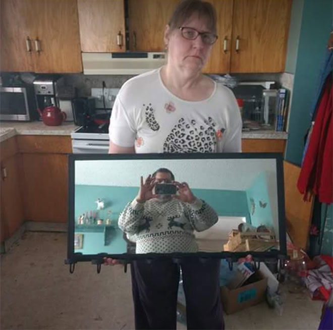 People selling mirrors online are hilarious.